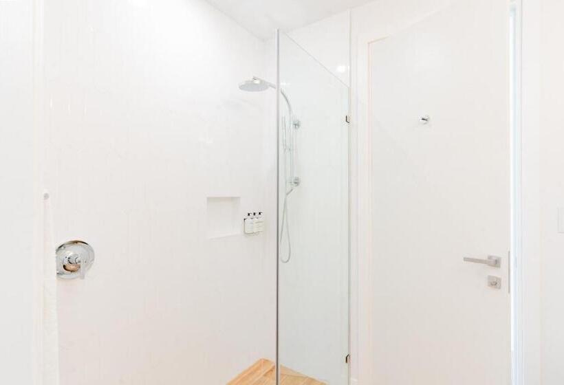 سوییت خانوادگی, One Canal Point