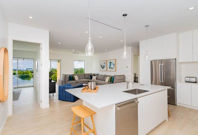 1 Bedroom Penthouse Apartment, One Canal Point