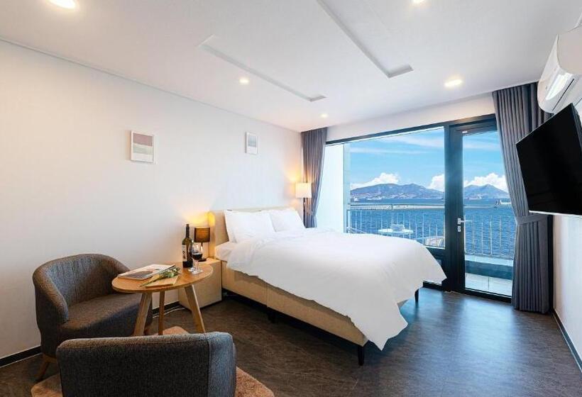 غرفة ديلوكس مطلّة علي البحر, C Resort