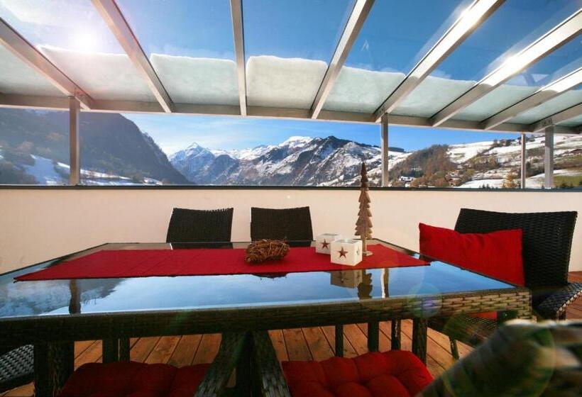 1 Bedroom Penthouse Apartment, Aparthotel Waidmannsheil