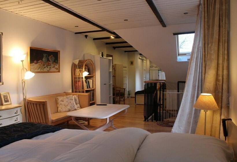 Семейный Номер, Lille Restrup Hovedgaard