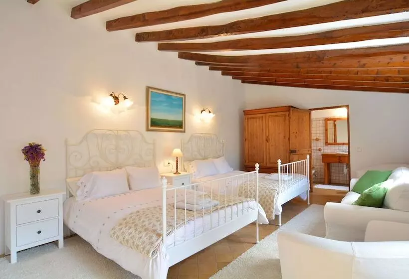 Suite, Can Busquets