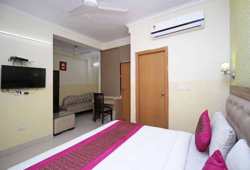 발코니 디럭스 룸, Aeroporto Near Delhi Airport