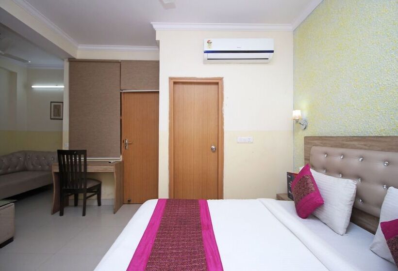 발코니 디럭스 룸, Aeroporto Near Delhi Airport