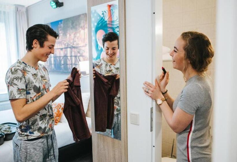 스탠다드 스튜디오, Amsterdam Teleport