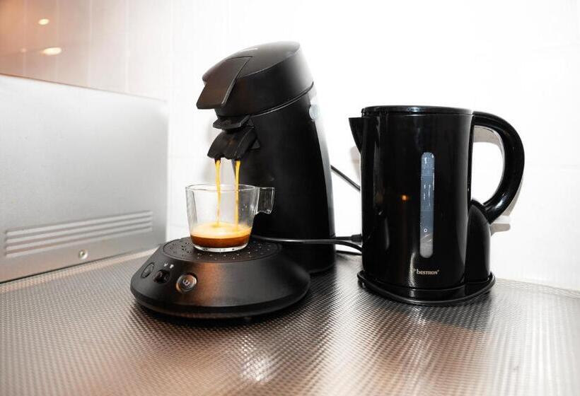 패밀리 스튜디오, Amsterdam Teleport