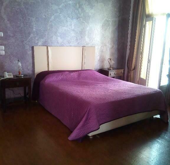 小型套房带阳台, Andromeda Suites