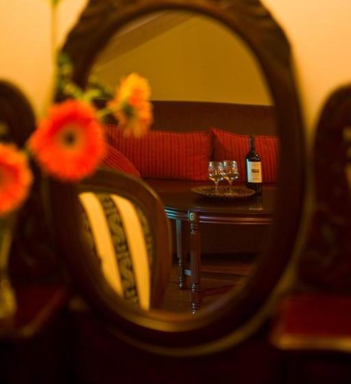 סוויטה, Andromeda Suites