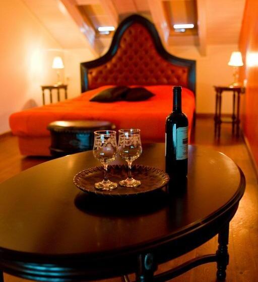 סוויטה, Andromeda Suites