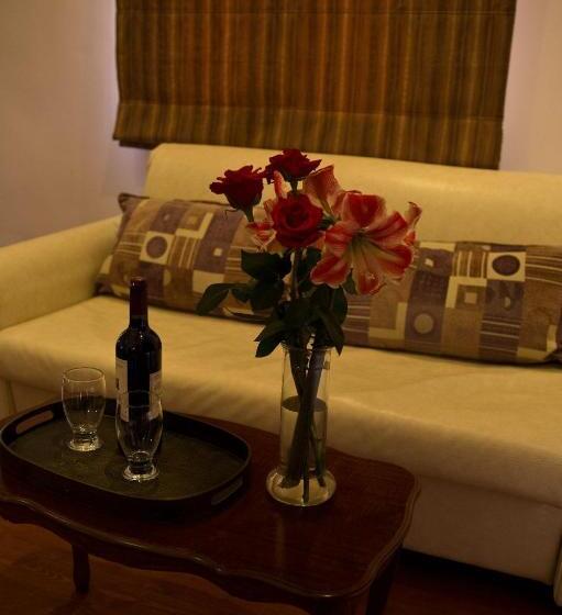 סוויטת ג'וניור עם מרפסת, Andromeda Suites