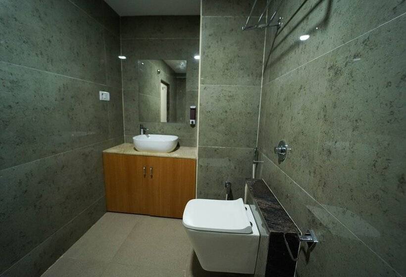 جناح, Atlaantic Inn