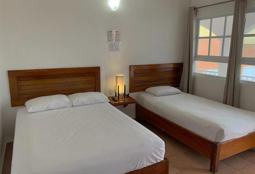 Номер Стандарт Трехместный, Marcianito