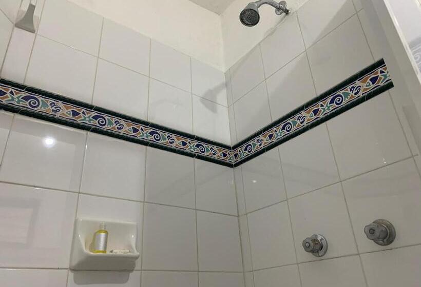 Номер Economy, Marcianito