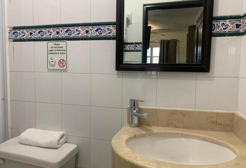 Номер Economy, Marcianito