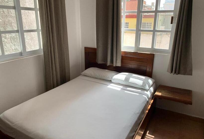 Номер Economy, Marcianito