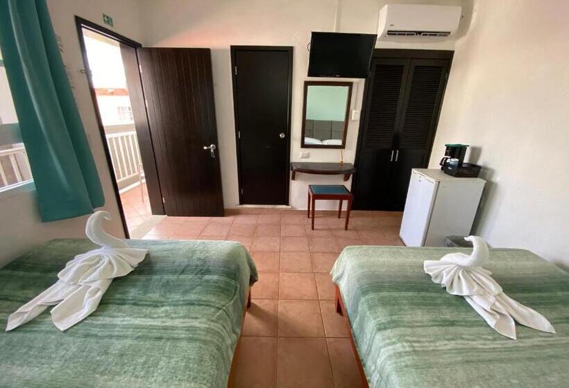 Семейный Номер, Marcianito