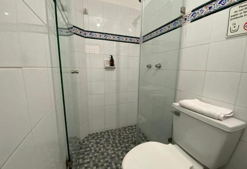 Номер Economy, Marcianito