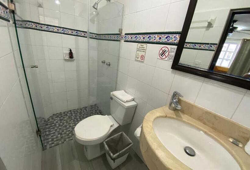 Номер Economy, Marcianito