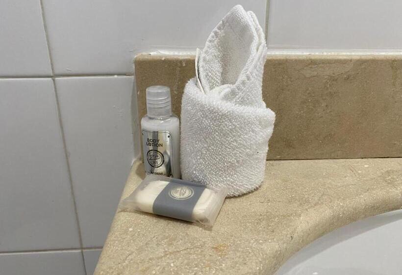 Номер Economy, Marcianito