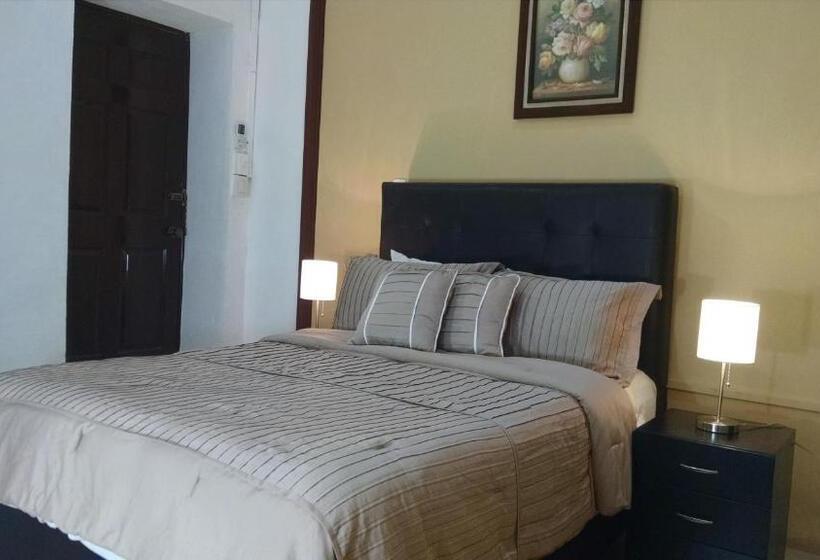 اتاق استاندارد, Maya Ah Kim Pech