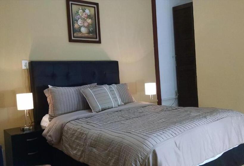 اتاق استاندارد, Maya Ah Kim Pech