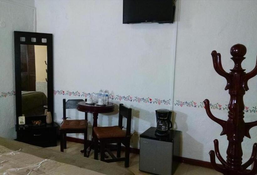 اتاق استاندارد, Maya Ah Kim Pech