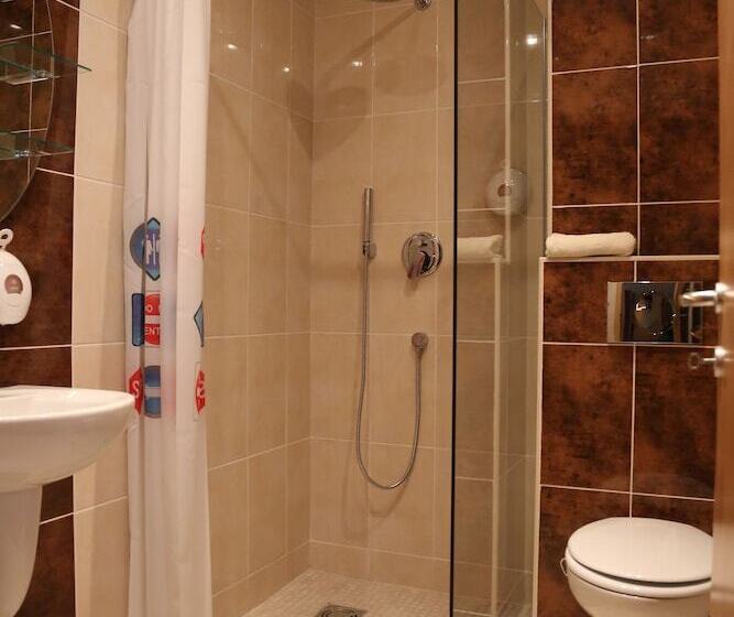 اتاق استاندارد, Novella Uno