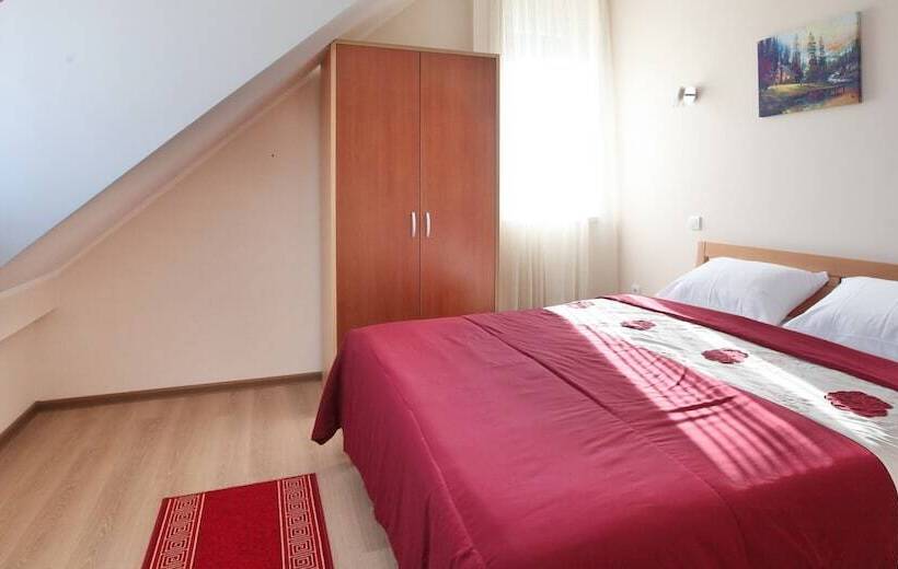 اتاق استاندارد, Novella Uno