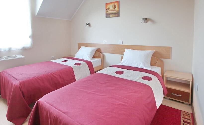 اتاق استاندارد, Novella Uno