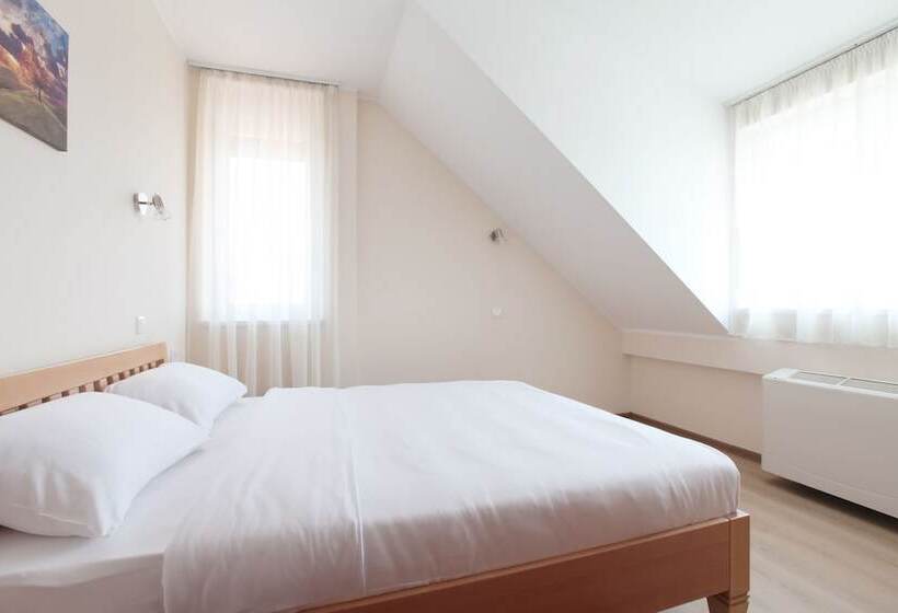 سوییت جونیور, Novella Uno