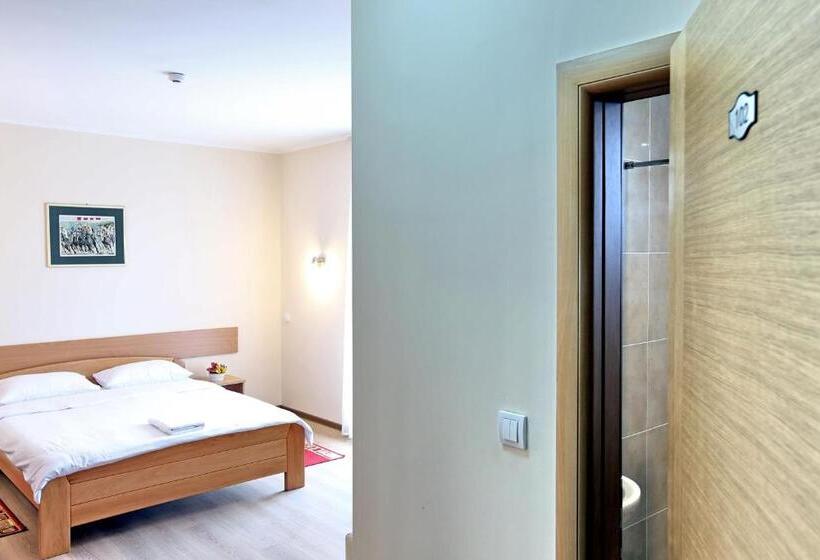 اتاق استاندارد, Novella Uno