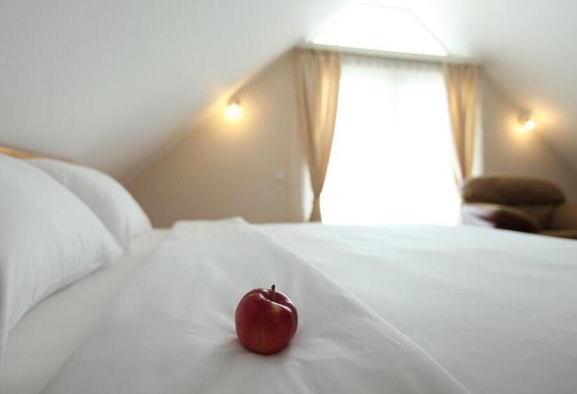 اتاق استاندارد, Novella Uno