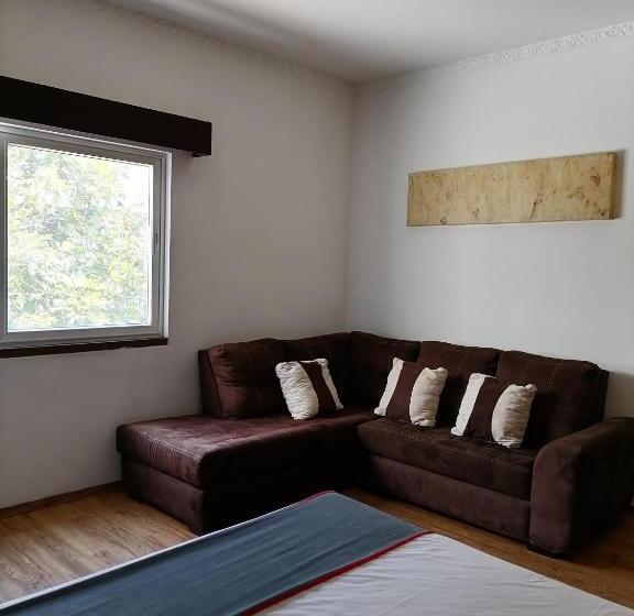 اتاق لوکس, Quinta Allende