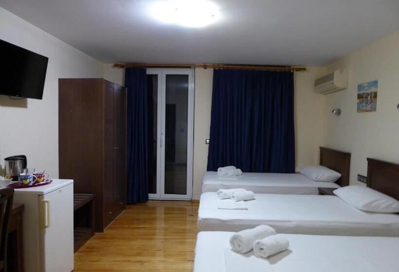 트리플 스탠다드 전망룸, Sea Front Old Town