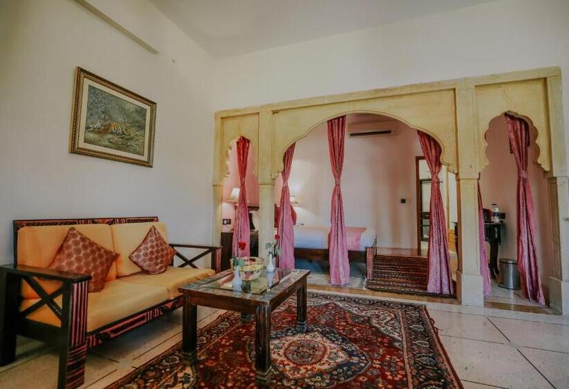 سوییت, The Gulaal