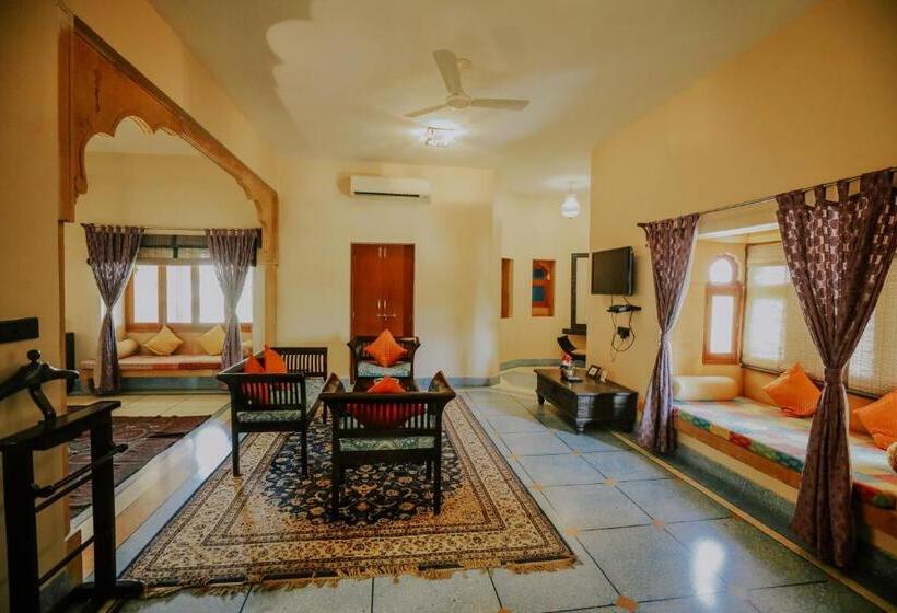 سوییت, The Gulaal