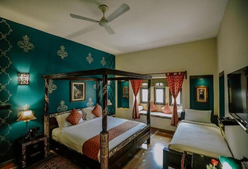 اتاق لوکس, The Gulaal