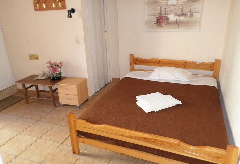 스탠다드 싱글 룸, Tina