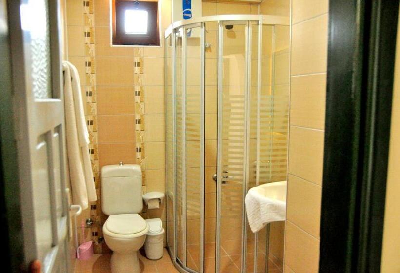 컴포트 룸, Magi Apart