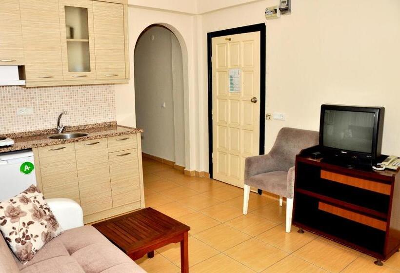 컴포트 룸, Magi Apart