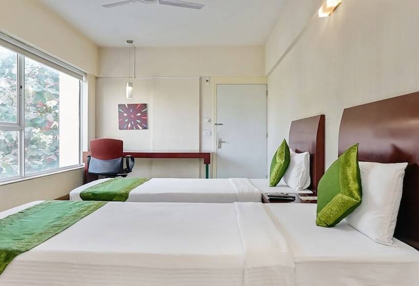 חדר דלוקס, Treebo Brooks Manor