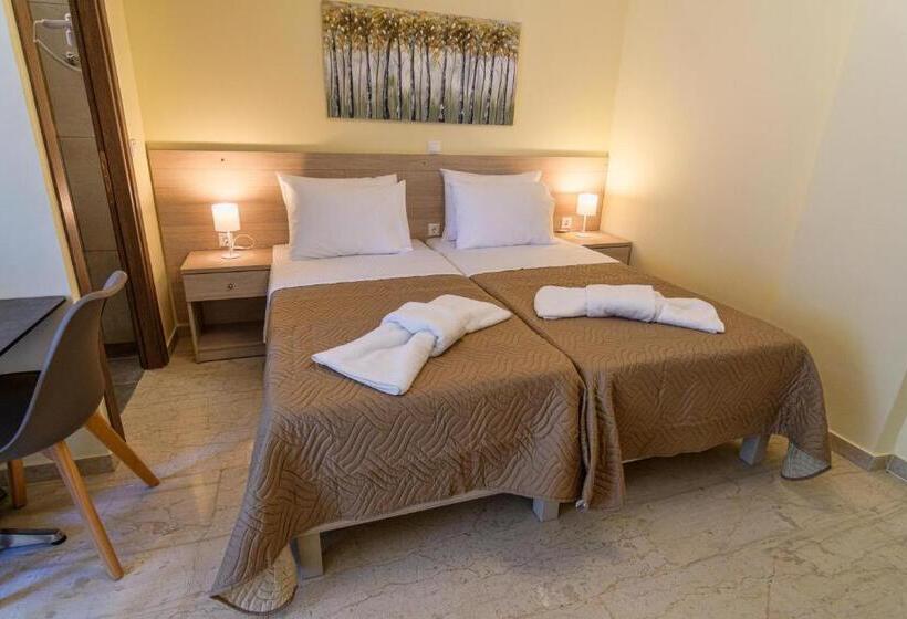 수피리어 스튜디오, Varvaras Diamond