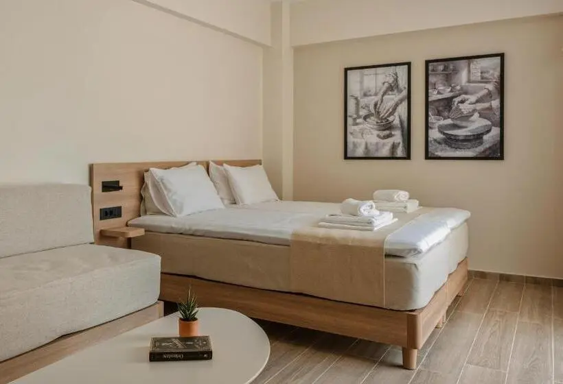 Deluxe Kolmen Hengen Huone, Varvaras Diamond