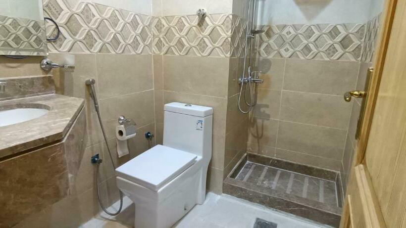 اتاق استاندارد سه نفره, فندق ظاظا