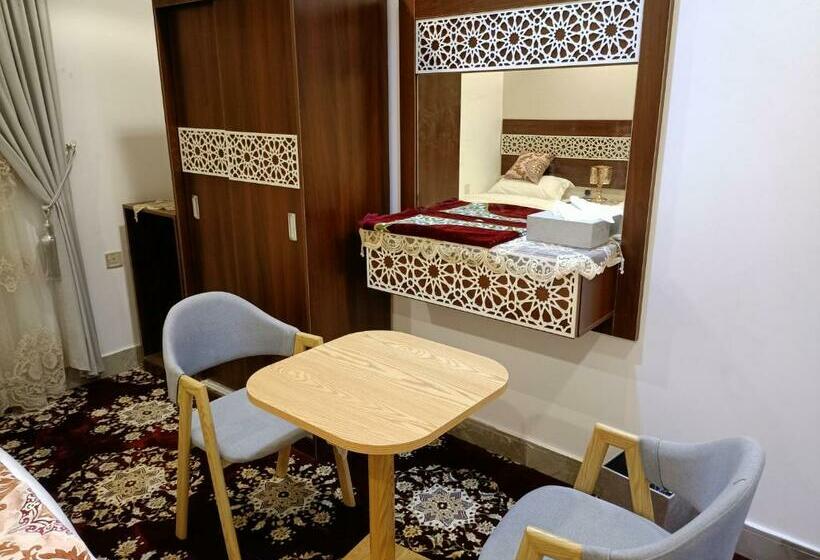 اتاق استاندارد سه نفره, فندق ظاظا