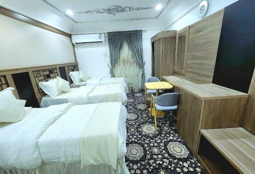 اتاق استاندارد چهار تخته, فندق ظاظا