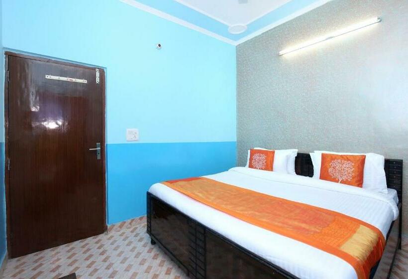 트리플 클래식 룸, Oyo 11886  Crystal