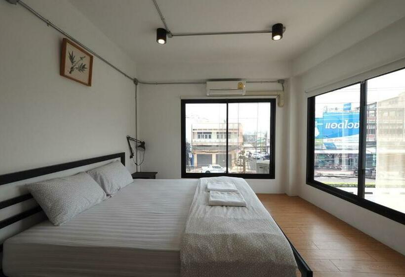 디럭스 룸, Labkoff Cafe And Hostel