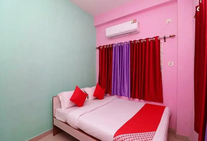 Classic Kolmen Hengen Huone, Apan Guest House Near Acropolis Mall