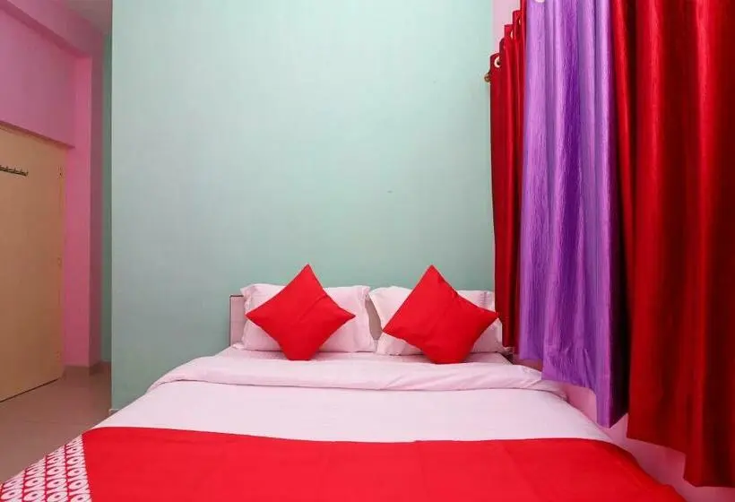 Classic Kolmen Hengen Huone, Apan Guest House Near Acropolis Mall